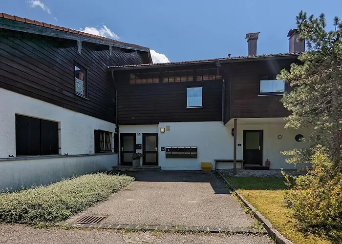 Ulmenzweig Siegsdorf